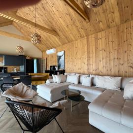 Viesuli Village Villas，位于Saraiķi的酒店