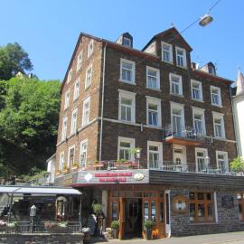 Moselland Hotel im Enderttal Zum Onkel Willi，位于科赫姆的酒店