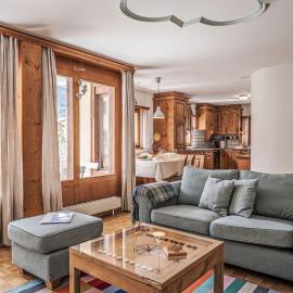 Apartment Chesa Mezzaun by Interhome，位于楚奥茨的酒店
