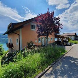 Haus Kraller-Urlaub mit Seeblick，位于米尔施塔特的酒店