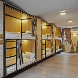 Ramana Garden Hostel - Self-Service Accommodation，位于布加勒斯特的酒店