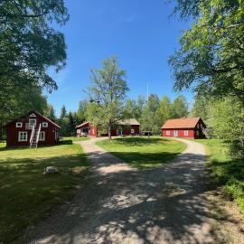 Skagagården-peaceful stay near Tiveden National Park，位于Undenäs的酒店