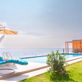 Sofia - Summer Coastal Suites，位于Bacnotan的酒店