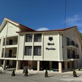 Conacul Peștera Urșilor，位于Chişcău的酒店