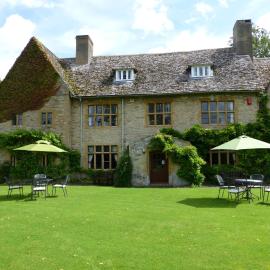 Charney Manor，位于金斯顿巴格皮尤兹的酒店