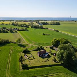 precis intill Ombergs golfbana, nära till Vättern, stora Lund och Hästholmen，位于Ödeshög的酒店