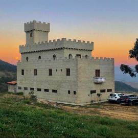 Hotel Fazenda Castelo Santa Clara，位于拉夫里尼亚斯的酒店