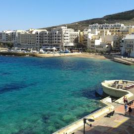 Attard Seafront Apartment 6 in Marsalforn，位于泽布季的酒店