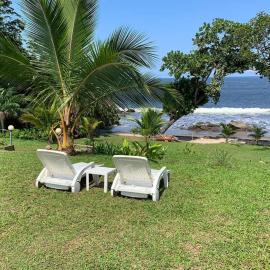 DOMAINE MONT-REPOS de Kribi，位于克里比的酒店