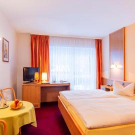 Hotel Gondelfahrt，位于永斯多夫的酒店