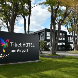 TIBET HOTEL am Airport Düsseldorf-Ratingen，位于拉廷根的酒店