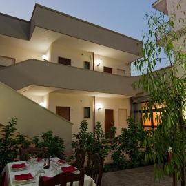 La Tana del Lupo，位于Monteiasi的酒店