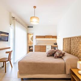 Arancia Elegant Rooms and Suites，位于托隆的酒店