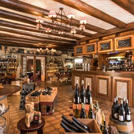 Hotel Le Rocher Blanc，位于Albaret-Sainte-Marie的酒店