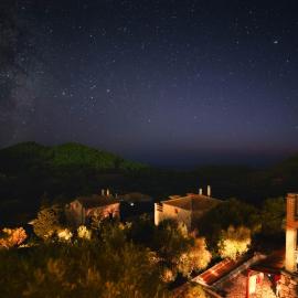 Revera Traditional Stone Villas, Apartments & Studios，位于凯里翁的酒店