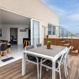 Ta Xbiex, Luxury Penthouse for families only, with Pool and Seaview, Malta