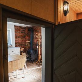 Scandihouse，位于Łącko的酒店