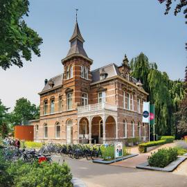 Hotel De Villa，位于栋恩的酒店