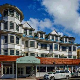Glenmore Plaza Hotel，位于阿瓦隆的酒店