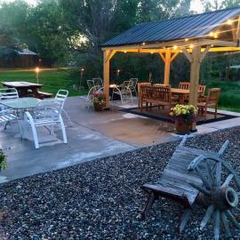 Thermopolis Top Rated, Families, Pool Passes, One Minute To The Hot Springs, Location Perfect & Amenity Rich, Pup Friendly, Discover An Exceptional Wyoming Stay, Thermopolis River Walk Home at Hot Springs State Park, 'Where Families and Fisherman Stay'，位于瑟莫波利斯的酒店