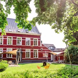 De Pastorie Alsemberg B&B，位于Beersel的酒店