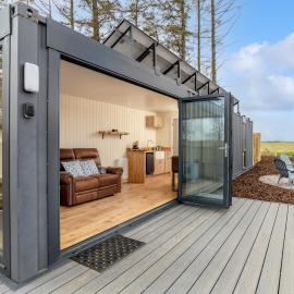The Off Grid Cabin，位于Insch的酒店