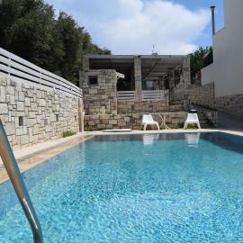 Aquarock villa with private pool，位于Prasás的酒店