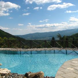Borgo I Tre Baroni - Spa Suites & Resort，位于波皮的酒店