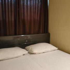 RedDoorz at Jalan Sam Ratulangi Manado,位于美娜多的酒店