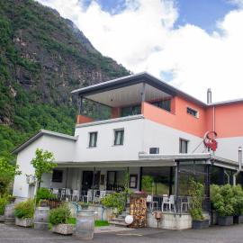 Ristorante Groven，位于Lostallo的酒店