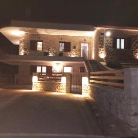 Petrino House，位于Margariti的酒店