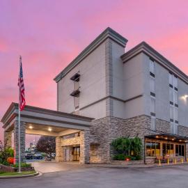 Best Western Plus Greenville I-385 Inn & Suites，位于格林维尔的酒店