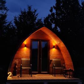 Căsuțe în mijlocul naturii - Wild Camp Avrig，位于阿夫里格的酒店