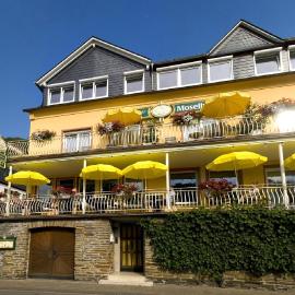 Hotel Weinhaus Moselblick，位于Burg的酒店