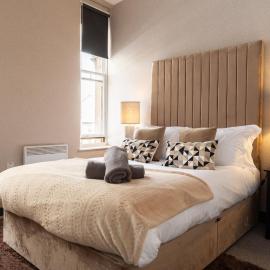Crown Street Aparthotel，位于哈利法克斯的酒店