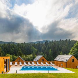 Gwiazda Mogielicy basen & balia, sauna，位于Słopnice的酒店