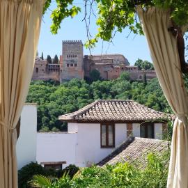 Suite Comares，位于格拉纳达的酒店