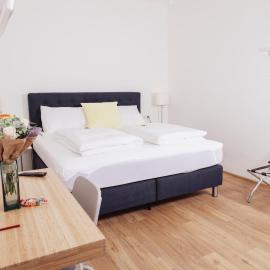 Cityhotel am Domplatz Self-CheckIn，位于克拉根福的酒店