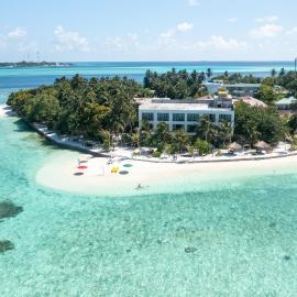 Plumeria Maldives，位于Thinadhoo的酒店