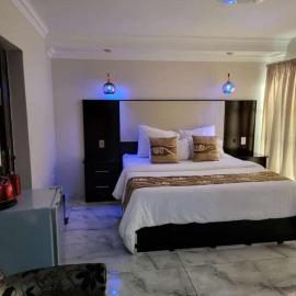 Zurich Garden Hotel，位于伯诺尼的酒店