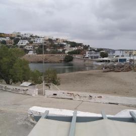 Stone Oasis apartment Vari Syros，位于瓦里的酒店