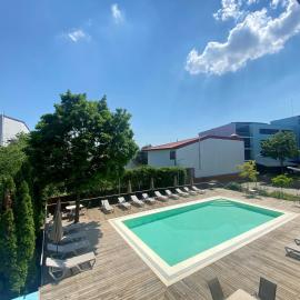 Reghina Blue Hotel，位于蒂米什瓦拉的酒店