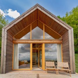 Glamping Zarja, Vipava Valley，位于Col的酒店