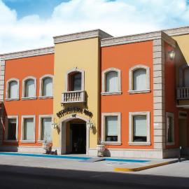 Hotel Plaza las Quintas，位于埃莫西约的酒店