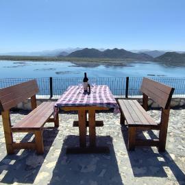 Bobija Village Skadar lake，位于Karuč的酒店