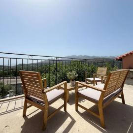 Vrysses Lodge Michael Stelianos，位于Vryses的酒店