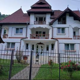 Casa Ana Transalpina，位于舒加格的酒店