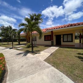 PH Las Palmas de Hato Viejo，位于里奥阿托的酒店