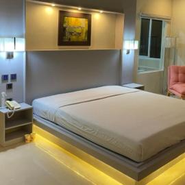 Pagadian Bay Plaza Hotel，位于帕加迪安的酒店