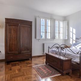 Villa Petrone - Luxury Home tra Bologna e Modena - Wi-Fi, Biliardo, Jacuzzi privata，位于Nonantola的酒店